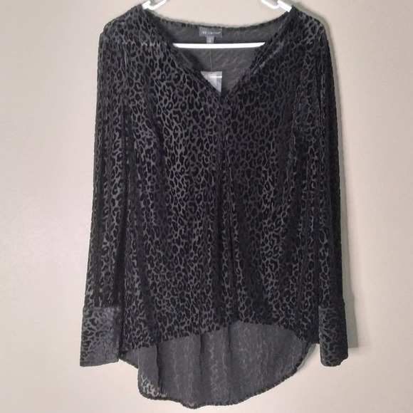EXPRESS Long Sleeve Burnout Velvet Leopard Shirt NWT - Picture 1 of 8